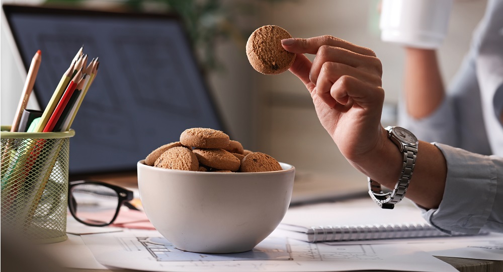 Snacking while working from home - learn how to stop